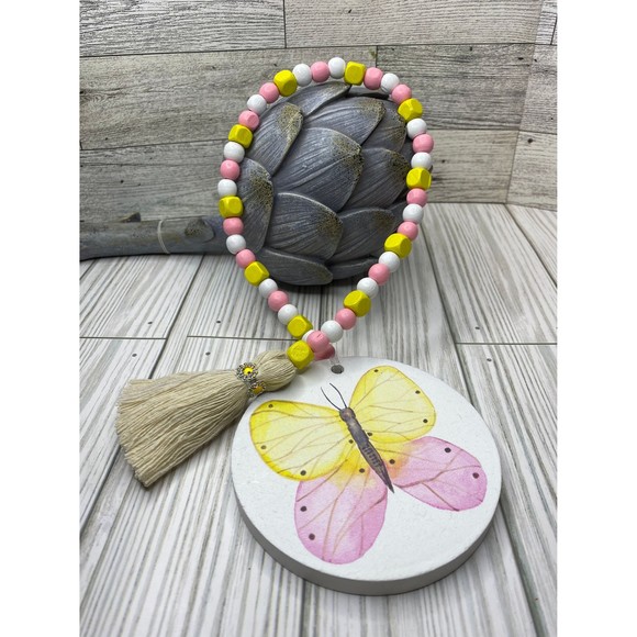 Wooden bead garland with butterfly print in spring tones /wooden spring garlands - Picture 6 of 11